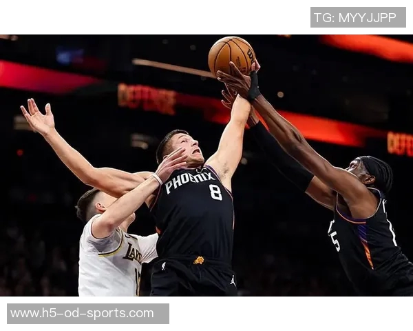 格兰特状态低迷19投仅得16分三分球表现惨淡7投仅中1